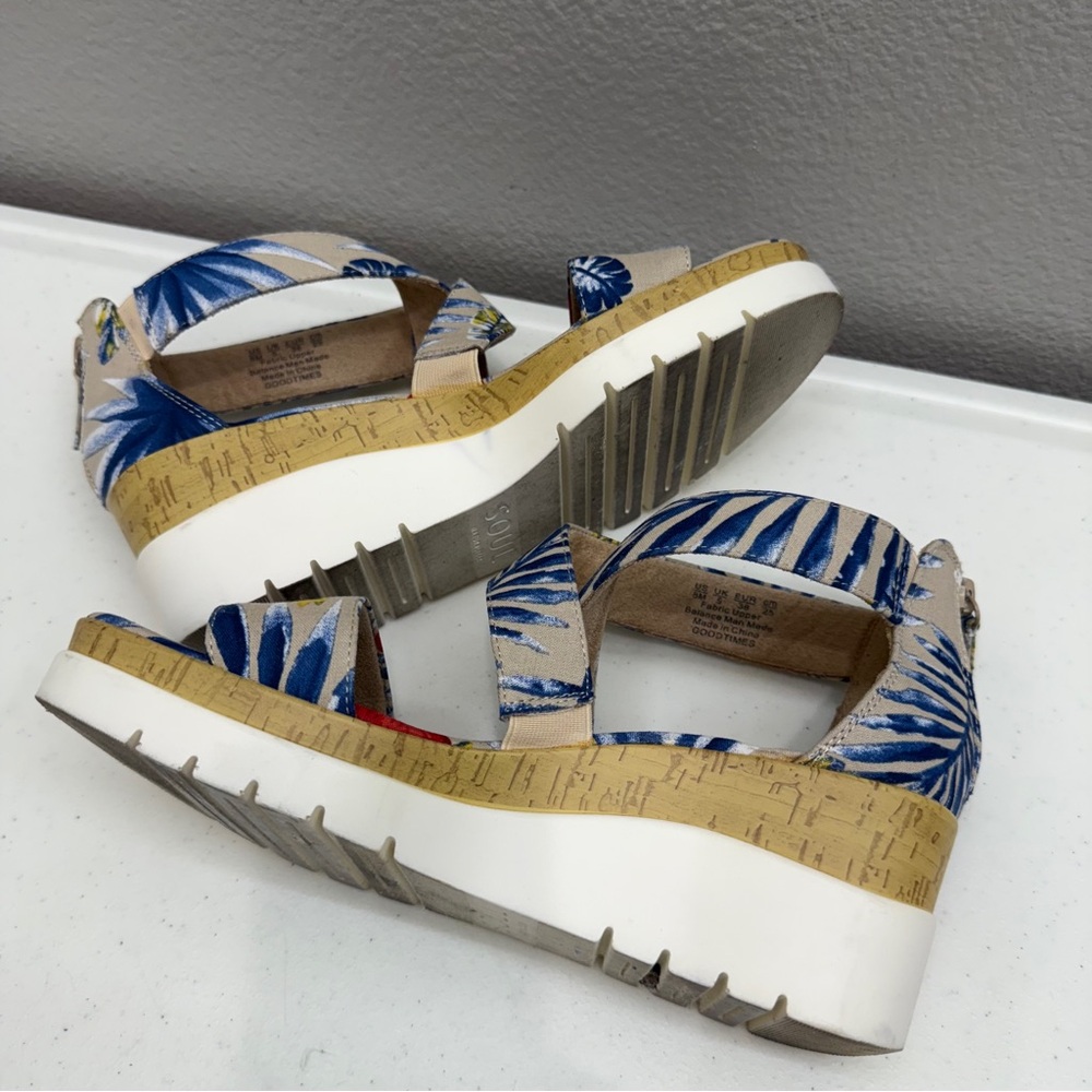 SOUL Naturalizer Goodtimes Crisscross Wedge Sandals Size 8 Tropical Blue Floral - Picture 2 of 10